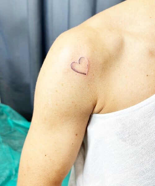 tatuaż serce delikatny damski